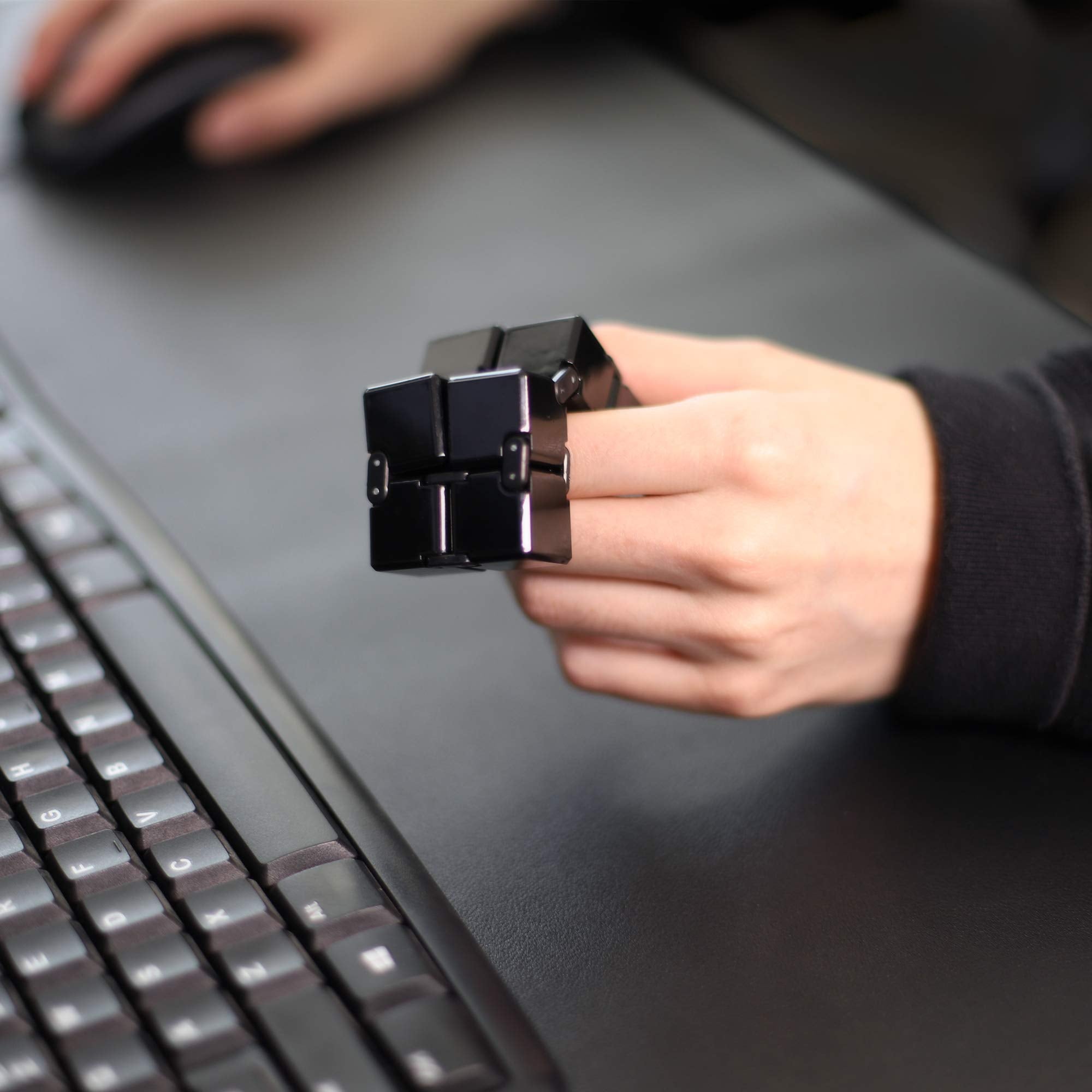 Cubo Infinito Antiestrés – Gadget Relajante y Regalo Curioso