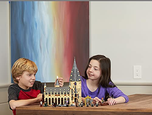 LEGO 75954 Harry Potter Gran Comedor de Hogwarts, Juguete de Construcción con Torre de 4 Plantas, una Bote y 10 Mini Figuras