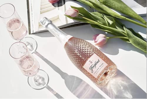 Valeli, Freixenet 2 cava mini 200ml Italian Rosé.Cesta delicatessen bombones Ferrero Rocher, Lindt. Regalo original Navidad, San Valentín, Cumpleaños.Estuche gourmet para regalar (ITALIAN ROSÉ)